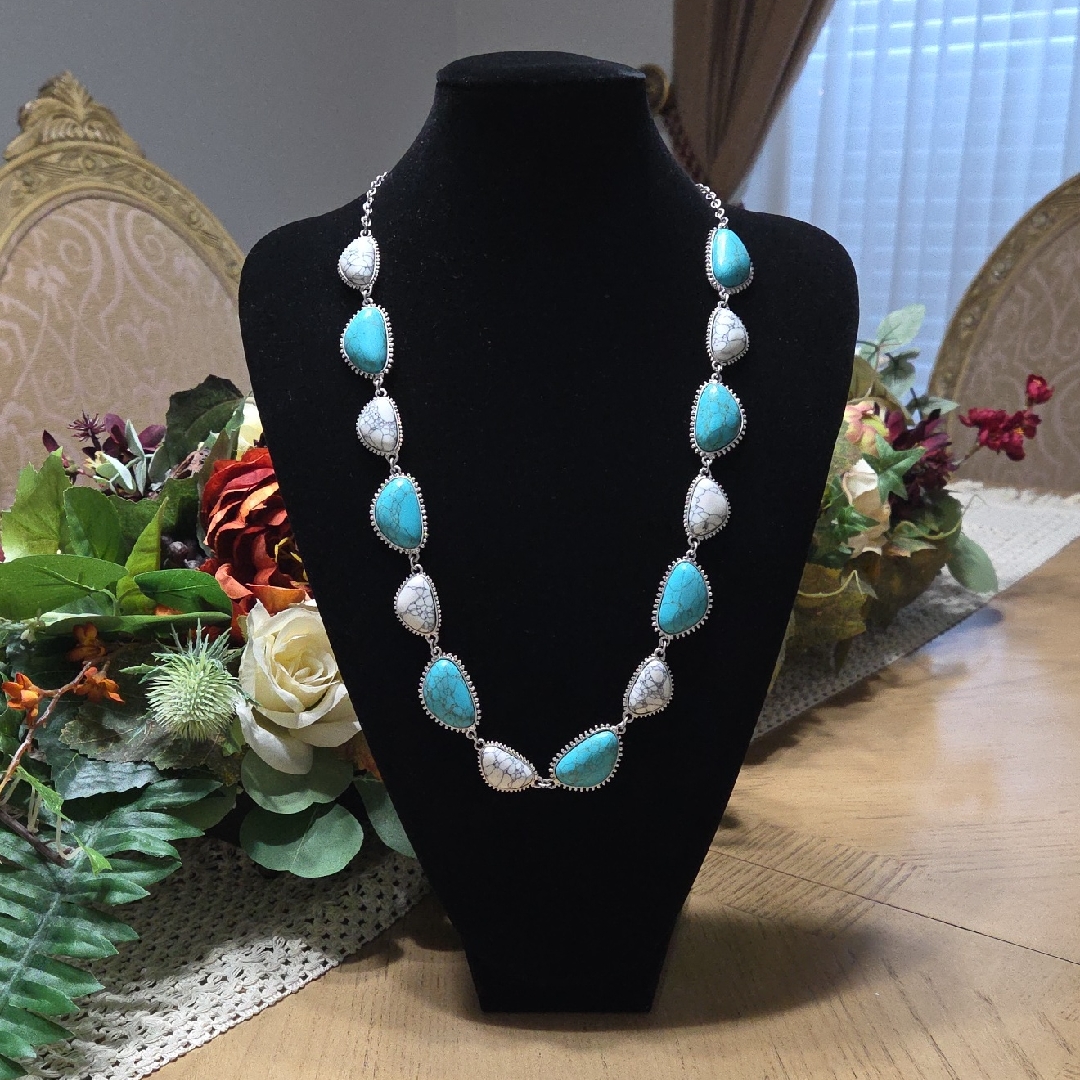 Justin Boots Turquoise And White Necklace